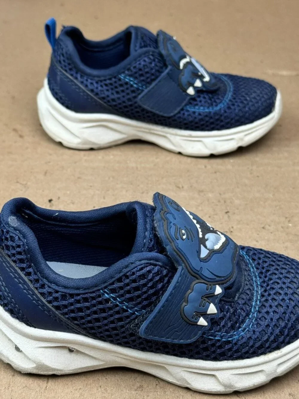 Boys Carter's Blue Dinosaur T-Rex Sneakers Size 7M